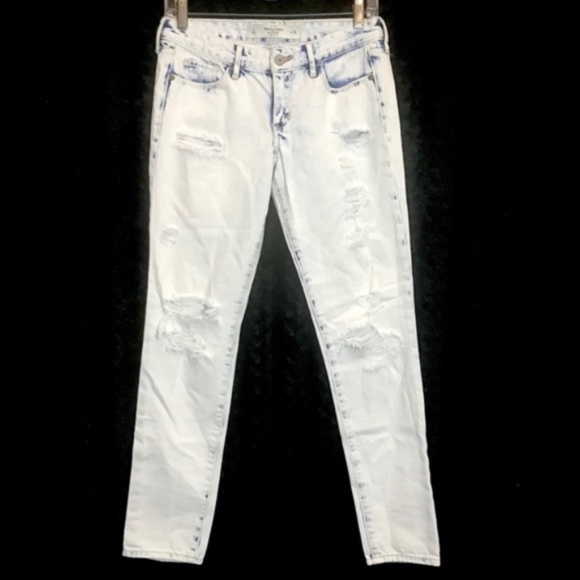 Abercrombie & Fitch Denim - A&F light wash destroyed straight leg jeans 2 R